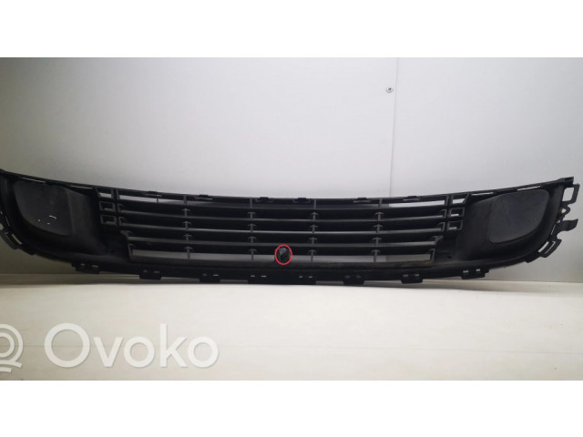 Нижняя решётка (из трех частей) Citroen C5 2008-2016 года 9681052677, 2001586      