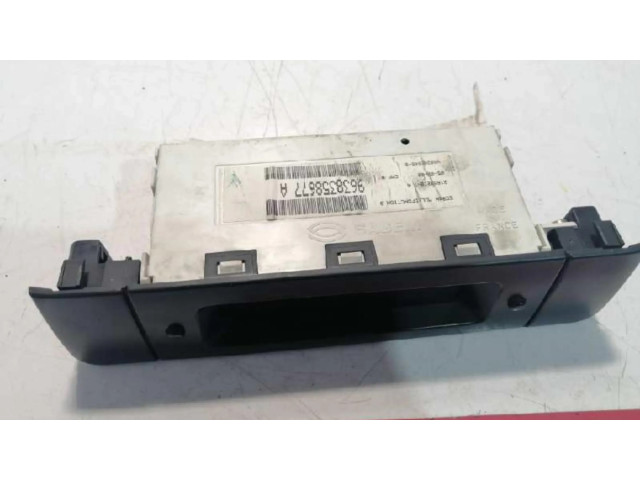 Дисплей    9638358677A   Peugeot 406