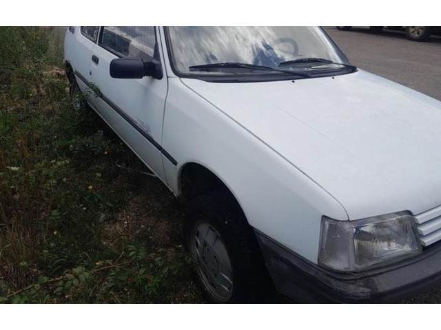 Zpětné zrcátko  Peugeot 205 1992    