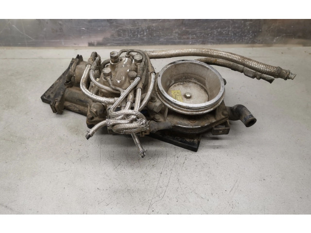Vstřikovací lišta 0438121011, 026133353   Audi 80 90 B3     