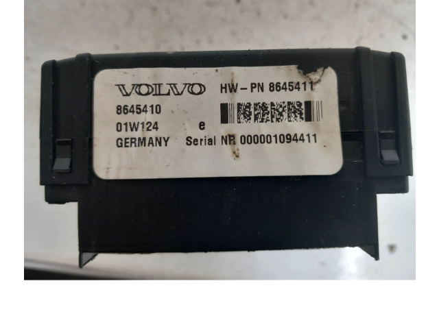   Pojistková skříňka 8645410, 01W124   Volvo XC70 2002