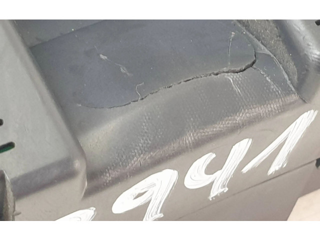   Pojistková skříňka 9663798180   Peugeot 308 SW  2009