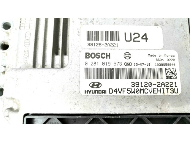 Řídící jednotka 0281019573, 391252A221   Hyundai i40 2013