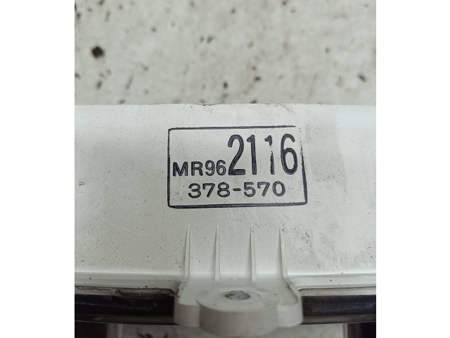 Přístrojová deska  Mitsubishi Pajero 2004 MR962116, 378570  