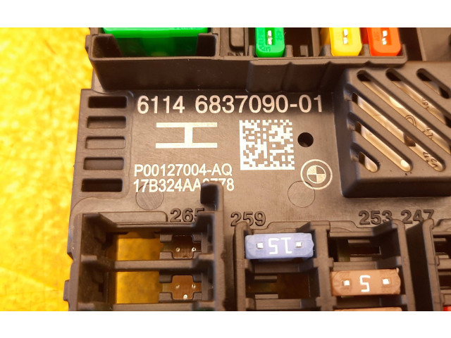 Блок предохранителей 6837090   BMW 5 G30 G31    