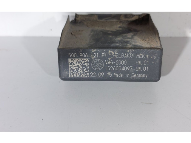 Блок управления топливного насоса 5Q0906121F, 5Q0906121F   Skoda Superb B8 (3V) 2016