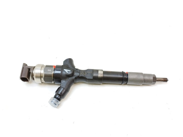 Vstřikovač 2367030400   Toyota Hilux (AN10, AN20, AN30)  pro naftový motor 3.0  