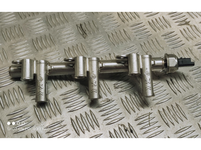 Vstřikovací lišta 9802438180   Citroen C4 Cactus  pro benzínový motor 1.2  