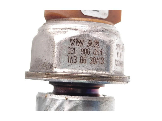 Vstřikovací lišta 03L130089Q, 03L906054   Audi A5 8T 8F    CGLC 