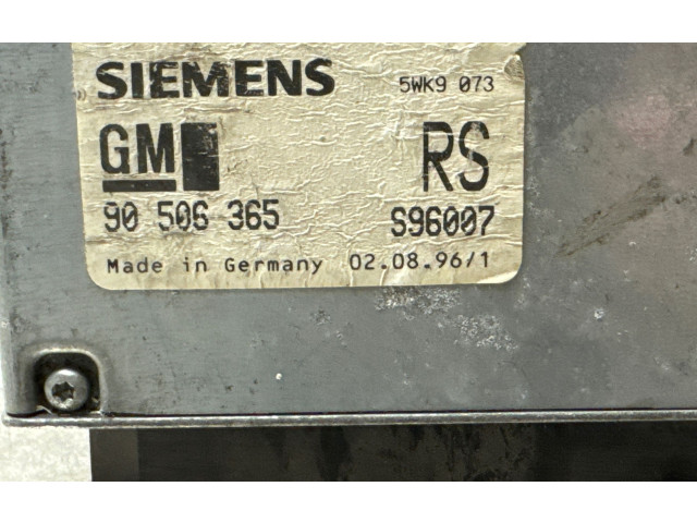 Řídící jednotka 90506365, S96007   Opel Vectra B 1998