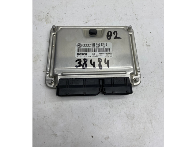 Řídící jednotka 045906019G, 0281010220   Audi A2 2001