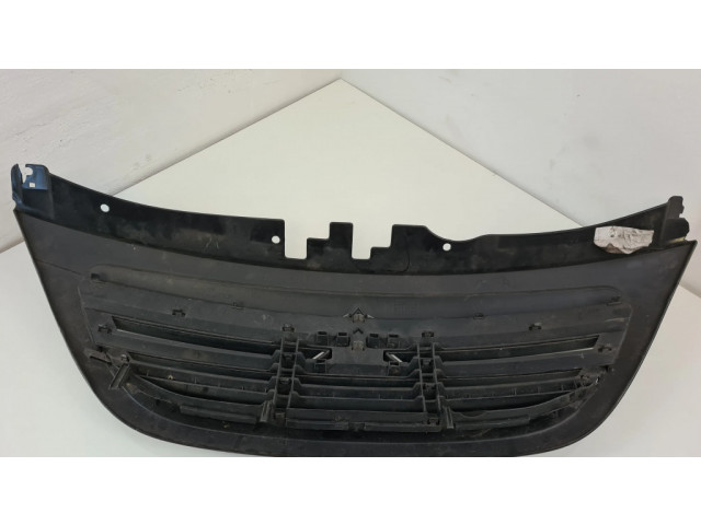 Передняя решётка Citroen C3 2002-2004 года 9647156577, 9647156780      