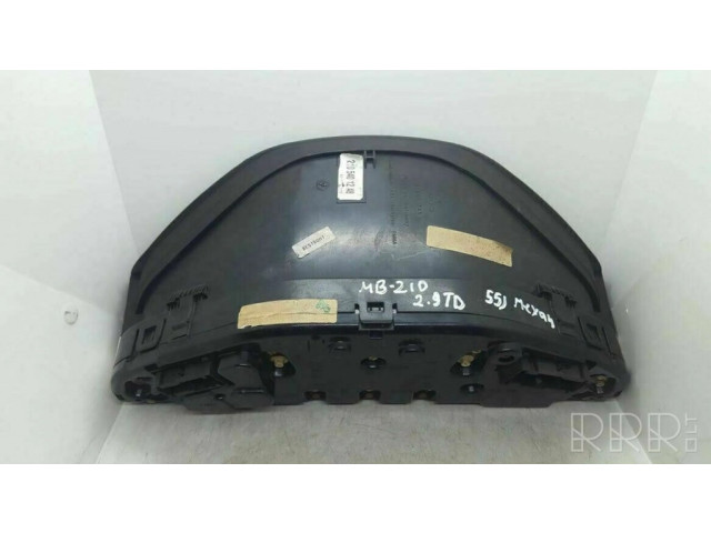 Přístrojová deska  Mercedes-Benz E W210 2001 2105400311  