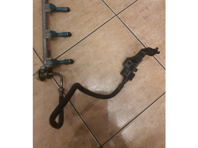 Форсунка 031042601, 2325028080    Toyota RAV 4 (XA20)   