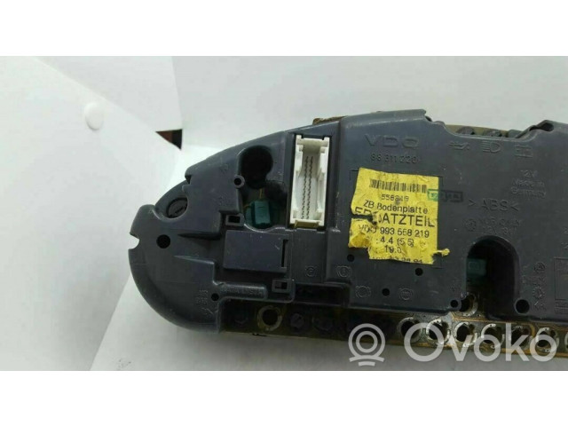 Přístrojová deska  BMW 3 E36 1991 62118357757, VDO110308463070  