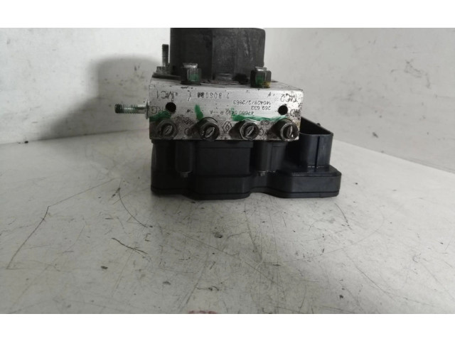 Jednotka ABS 476805492RA   Renault Sandero I 2014