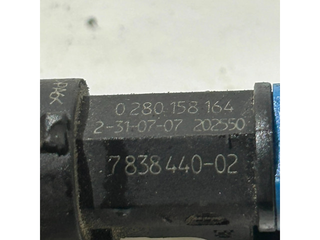Vstřikovač 7838440, 202550   BMW M3  pro benzínový motor 3.0  