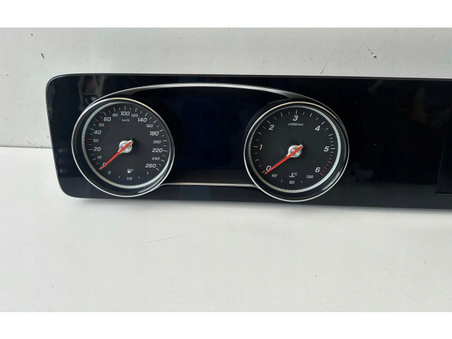 Přístrojová deska  Mercedes-Benz E W213 2016 2135409672  