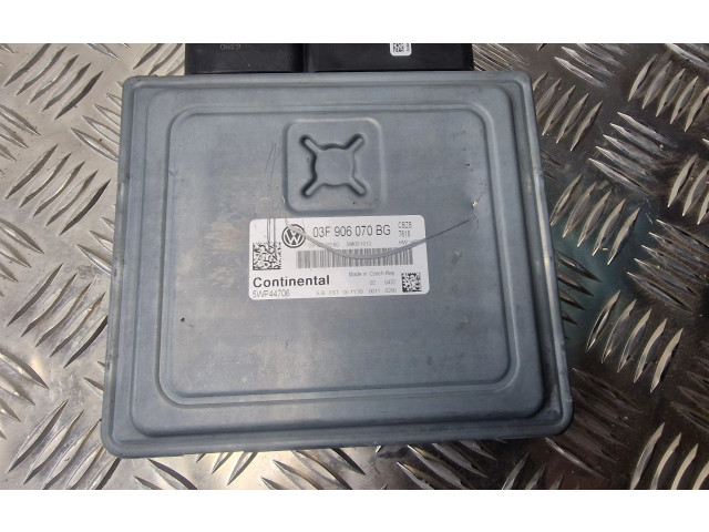Блок управления двигателя 03F906070BG, 5WP44706   Volkswagen Touran II