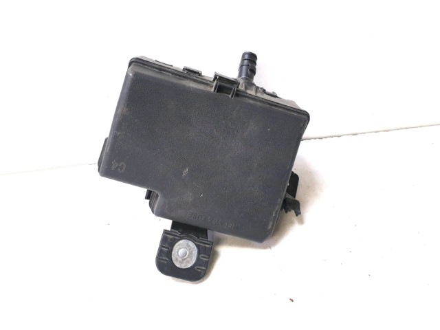   Pojistková skříňka 8266252801   Toyota Yaris 2020
