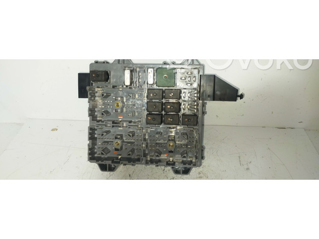   Pojistková skříňka 56009987AE   Jeep Cherokee III KJ 2002