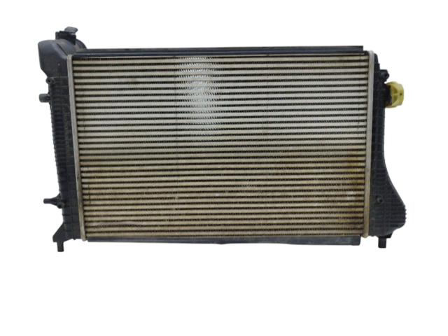 Интеркулер  1K0145928D   Volkswagen Caddy 