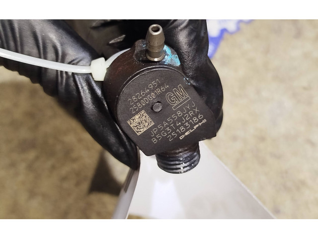Vstřikovač 25183186, 28264951   Opel Antara    Z22D1 