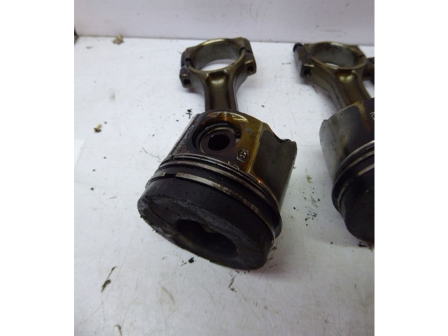  Поршень с шатуном F9Q820 77014748841295  Renault Espace -  Grand espace IV  
