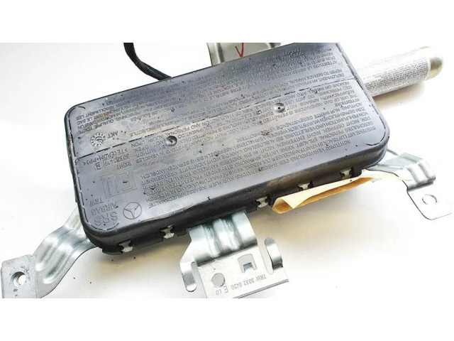 Подушка безопасности в сиденье a2038602605   Mercedes-Benz C W203