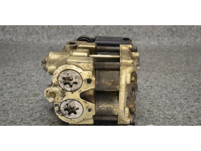 Jednotka ABS 9379382430   BMW 3 E30 1991