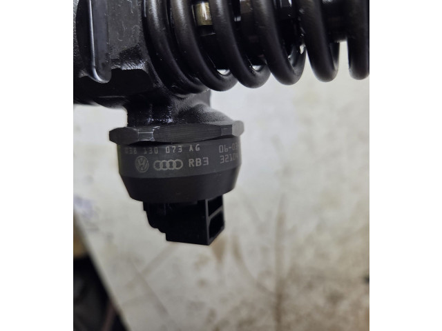 Vstřikovač 038130073AG   Volkswagen Touran I     
