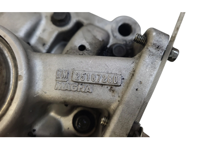 Масляный насос   25187280  Opel Antara 