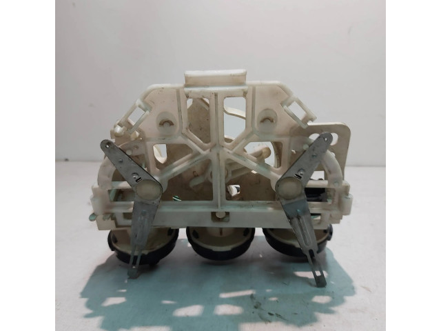 Блок управления климат-контролем 97628293352   Mitsubishi Galant
