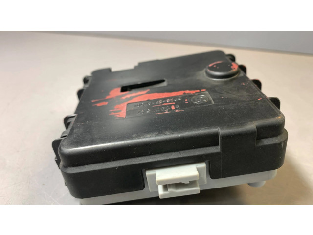 Блок предохранителей  8387547   BMW X3 E83    