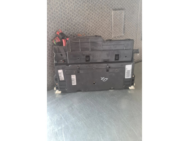 Блок предохранителей  8364542   BMW 3 E46    