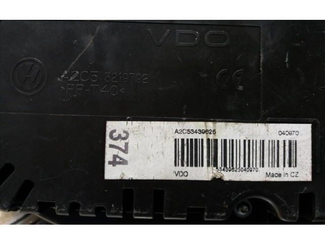 Přístrojová deska  Volkswagen PASSAT  A2C53219792  