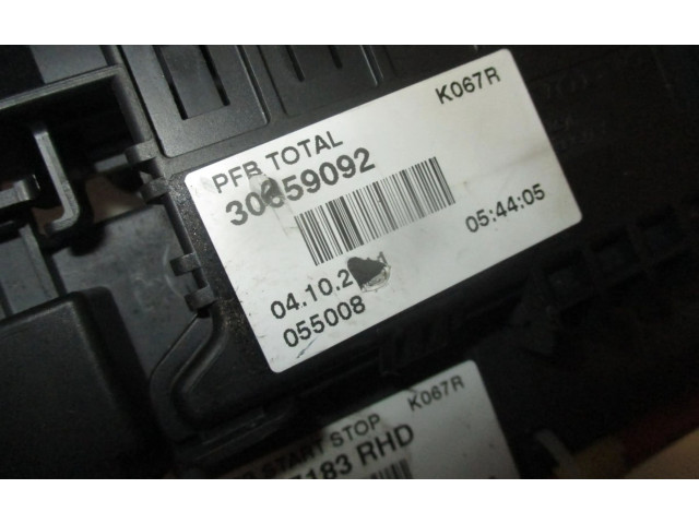   Pojistková skříňka 31337183, 30659092   Volvo S80 2011