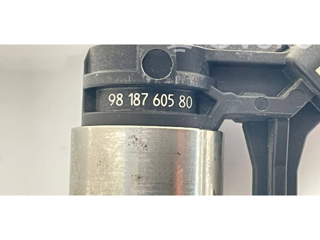 Vstřikovač 9818760580, 26461   Peugeot 3008 II     