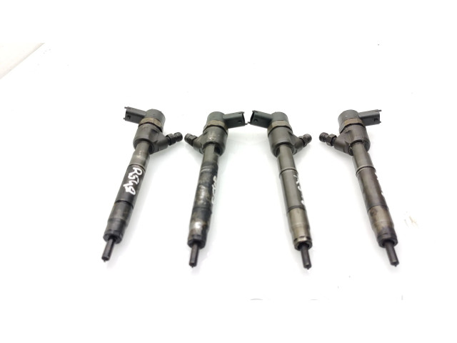 Комплект форсунок 044511011, 338002A800    Hyundai i40 для дизельного двигателя  1.7