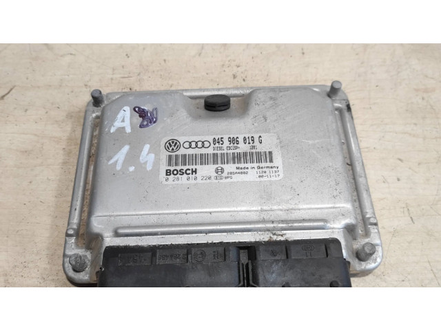 Řídící jednotka 045906019G, 28SA4882   Audi A2 2002