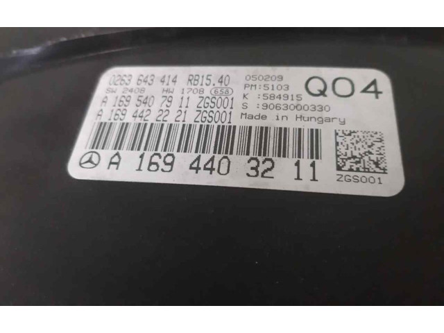 Přístrojová deska  Mercedes-Benz A W169 2009 A1694403211  