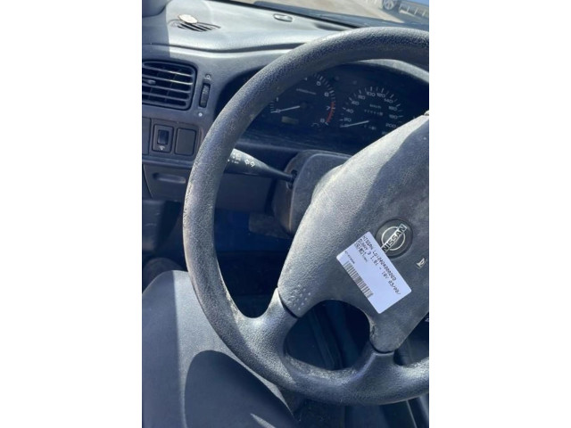 Volant Nissan Sunny 1992   