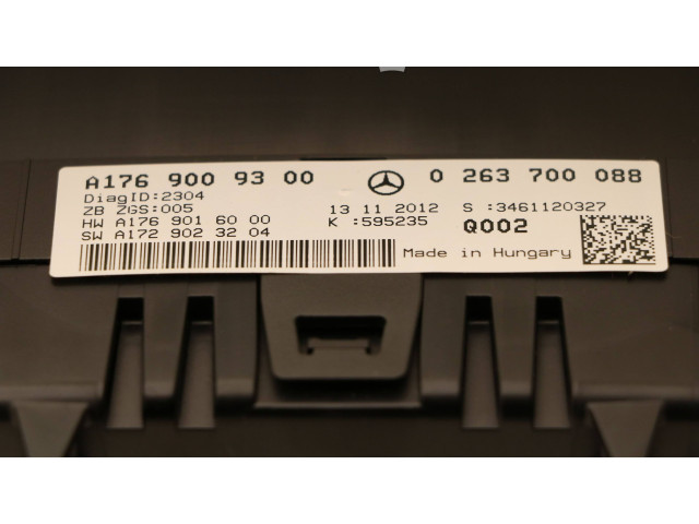 Přístrojová deska  Mercedes-Benz A W176 2015 A1769008303, 0263700242  