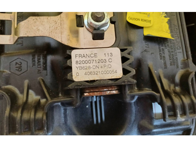 Руль Renault Espace IV  2002 - 2014 года 8200004211, 8200071203C      