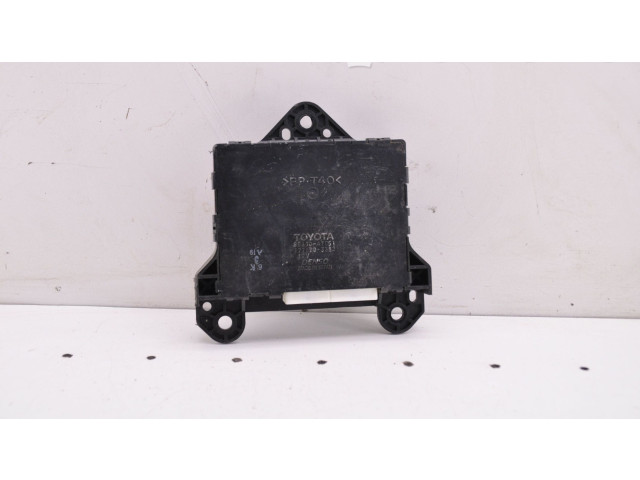 Блок управления климат-контролем 8866047051   Toyota Prius (XW20)