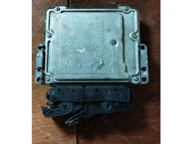 Řídící jednotka 0281011475, p56044561be   Jeep Cherokee 2005