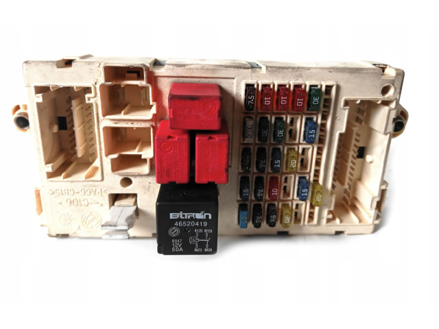 Блок предохранителей 46750594   Fiat Stilo 2003