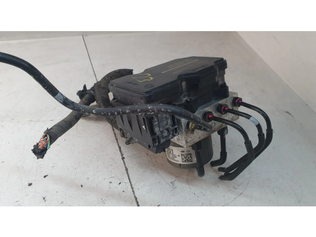 Jednotka ABS 589203Z600   Hyundai i40 2015