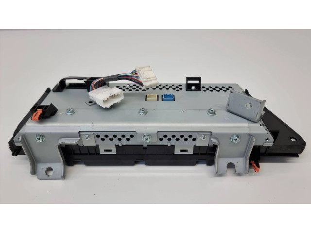 Дисплей    8329048120   Lexus RX 450H