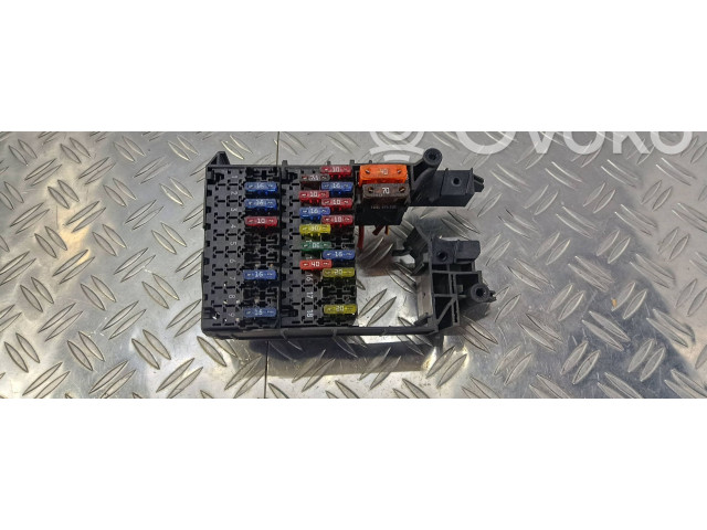   Pojistková skříňka 2105453340   Mercedes-Benz E W210 1997